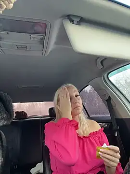 Chat +18 de MerlinDave ao vivo