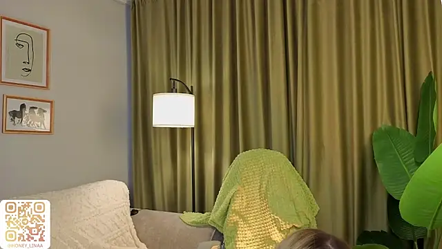 honey_kors লাইভ XXX চ্যাট