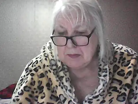 Alexia64231's Webcam Show