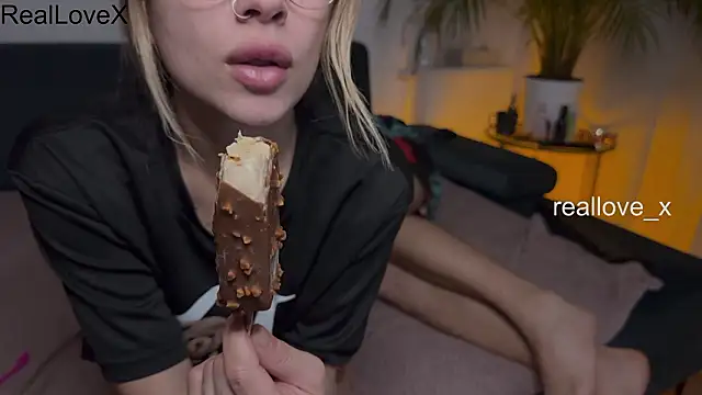 Chat +18 de RealLoveX ao vivo