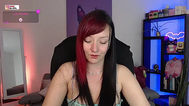 XXX chat uživo modela S_Lilith_