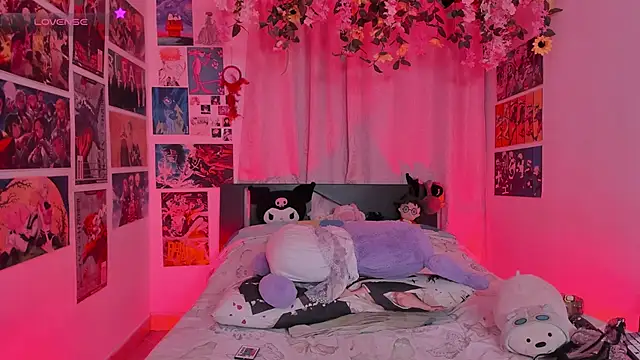 MissCurvyTop Chat XXX live