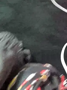 hairyandbigmann: διαδικτυακό σόου στην κάμερα