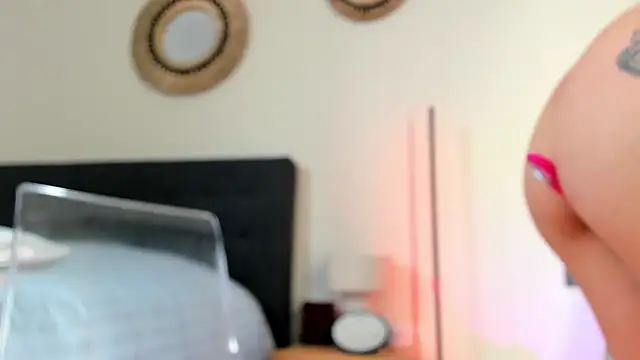 Chat XXX en directo de newmazee