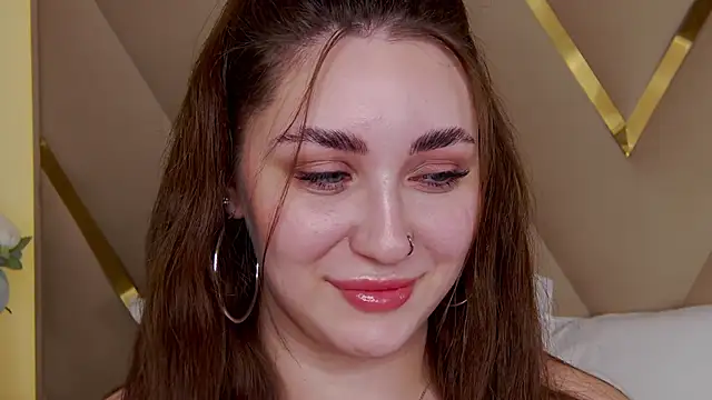 KiraBarlows live XXX chat