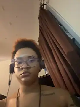 nickytheehawtie Chat XXX live