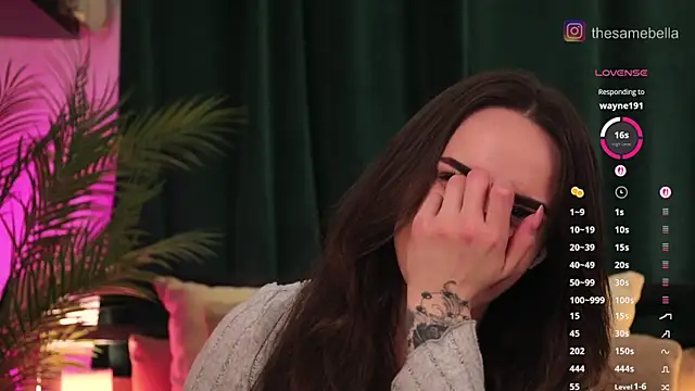 CuteAnna- Live XXX-chat