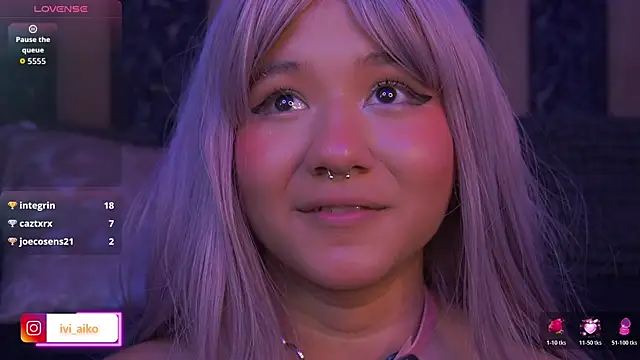 Chat +18 de Ivi_Aiko ao vivo