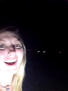 SheIsSomething Live XXX Chat