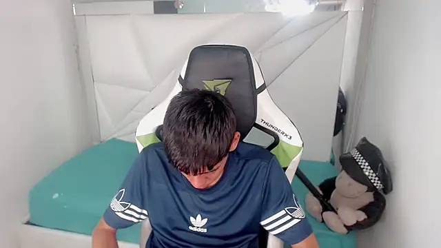 Chat +18 de Liarr_ ao vivo