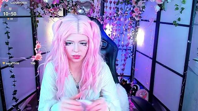 AluweMeow 网络视讯表演