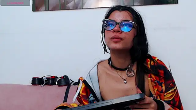 pinky_f00x live XXX chat