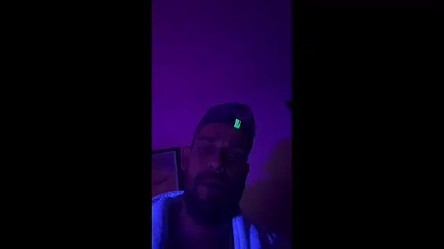 Guyst049 Adlı Modelin Canlı XXX Sohbeti