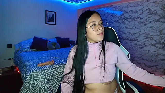 Camila_IRoose Adlı Modelin Canlı XXX Sohbeti