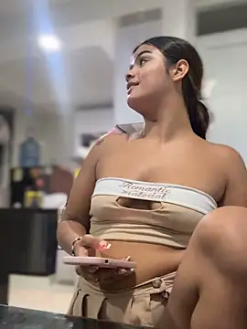 Czat XXX na żywo – Kaily_Sweet16