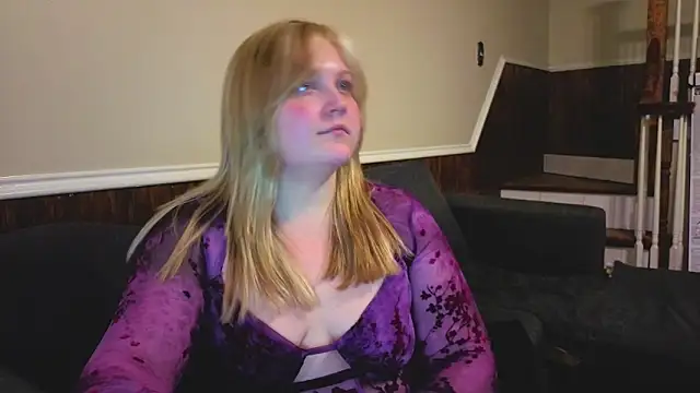 PhatAssBlond's Webcam Show