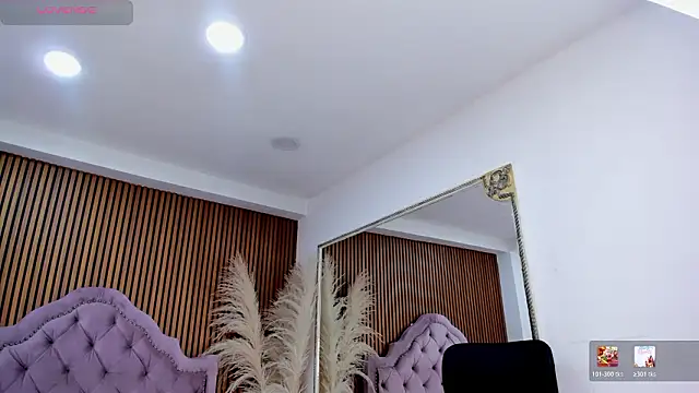 SelenaStonne's Live XXX Chat