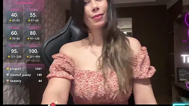 Chat +18 de Fenixheaven ao vivo