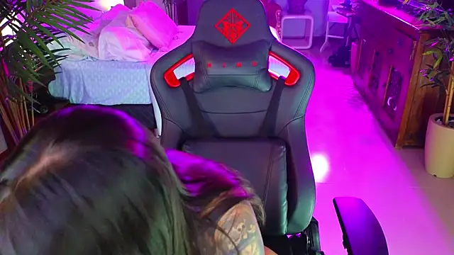 ambarEvans Adlı Modelin Canlı XXX Sohbeti