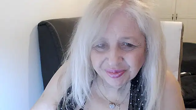 SusiLifeXXX élő XXX-chatje