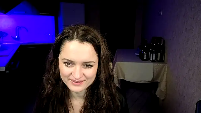 XXX chat uživo modela Cerann1