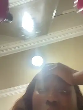 Chat XXX ao vivo de Moonzy77