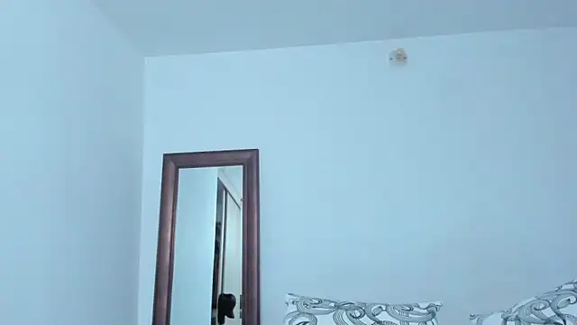 KingLevi01 élő XXX-chatje