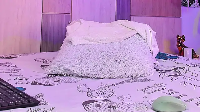 XXX chat uživo modela Zoe_Hilton