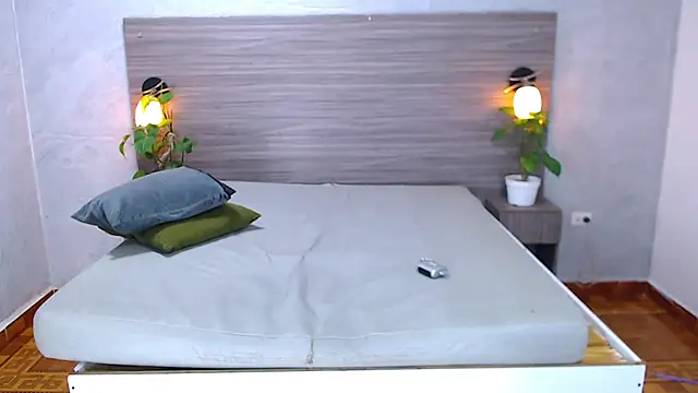 Camila_CamTits webcam show