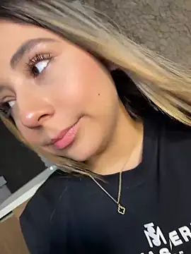 Chat XXX ao vivo de MelodyRey_