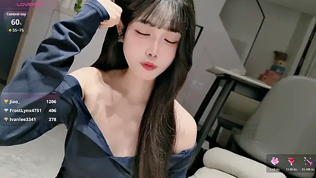 Show de sansan-666 na webcam