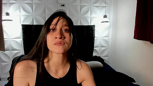 ariana_michel_'s Webcam Show