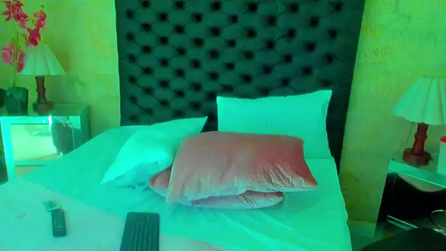 VeronikaBloom_'s Webcam Show