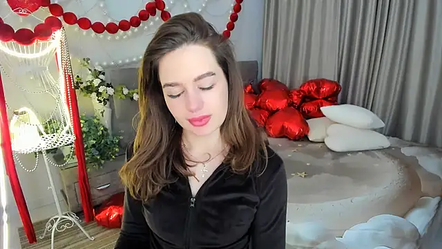 MiracleCurly live XXX chat