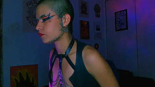 alex_one888 লাইভ XXX চ্যাট