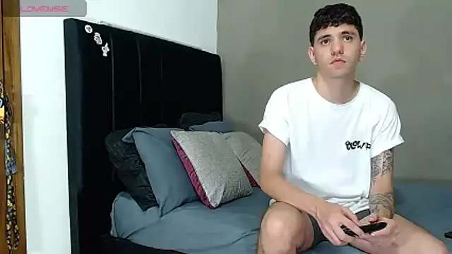 Pokazy przed kamerką – Matteo12_