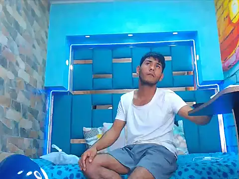 Chat XXX en directo de warmNoah