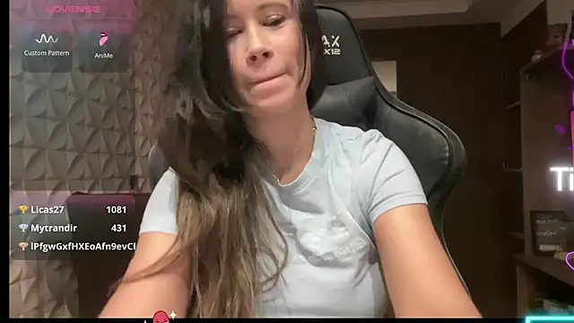 FenixheavenのライブXXXチャット