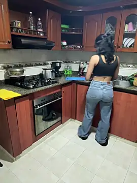 Show modela Violet_rousse7 na web-kameri