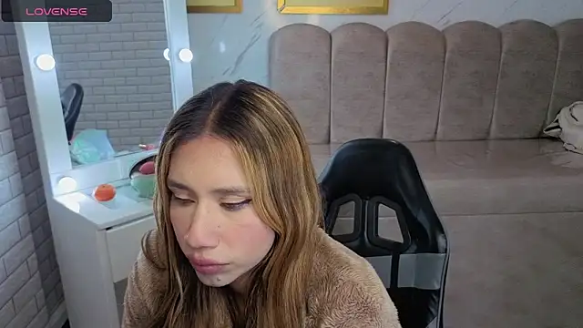 Chat XXX ao vivo de Evy_Luxx_v