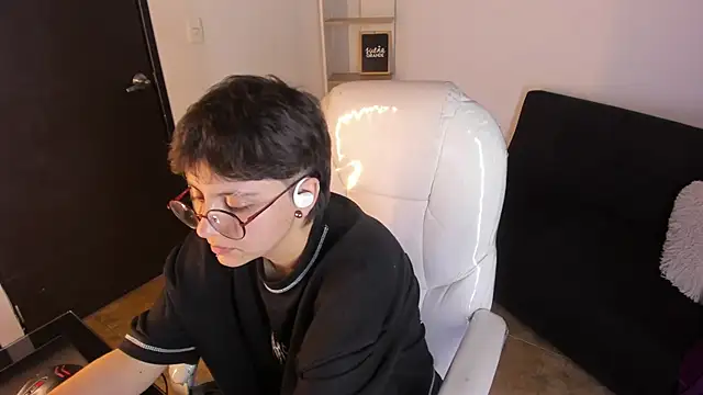 Nathaly_ds Chat XXX live