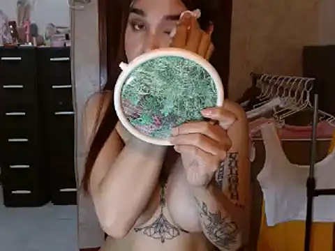 XXX chat uživo modela CumEaterLima