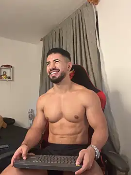 Ezzio_Scolaro Live XXX-Chat