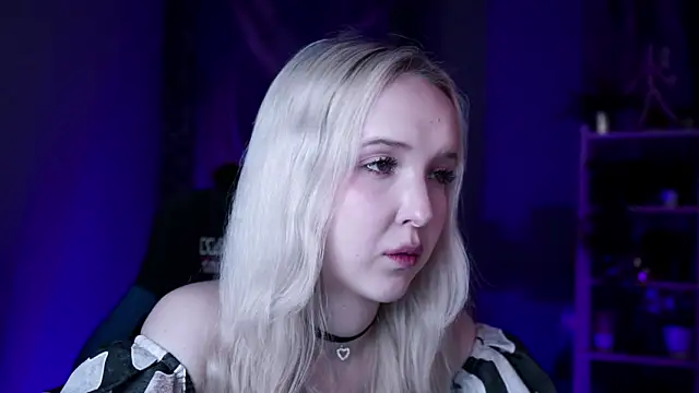 MaoqiBeverly Adlı Modelin Canlı XXX Sohbeti