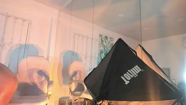 Chat +18 de loly_marce ao vivo