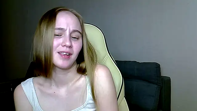 christimontero Adlı Modelin Canlı XXX Sohbeti