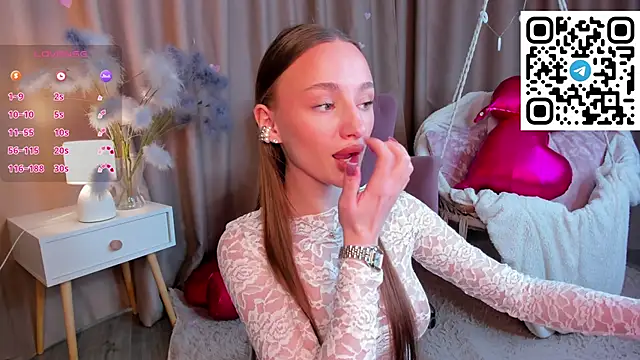 Chat +18 de miiss__lulu ao vivo