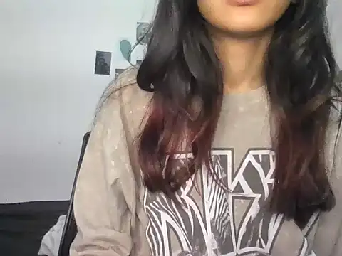 ASOY_: διαδικτυακό σόου στην κάμερα