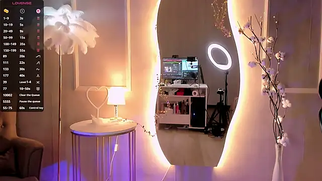 XXX chat uživo modela Lii_Rose