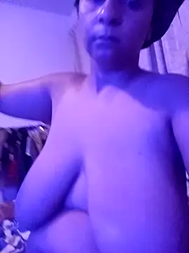 LaReineCleo – Naživo XXX chat